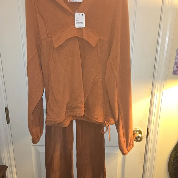 NWT Free People Orange Sweater And Pants-FP BEACH XS - Picture 1 of 8
